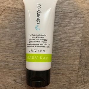 Oil free moisturizer for acne prone skin